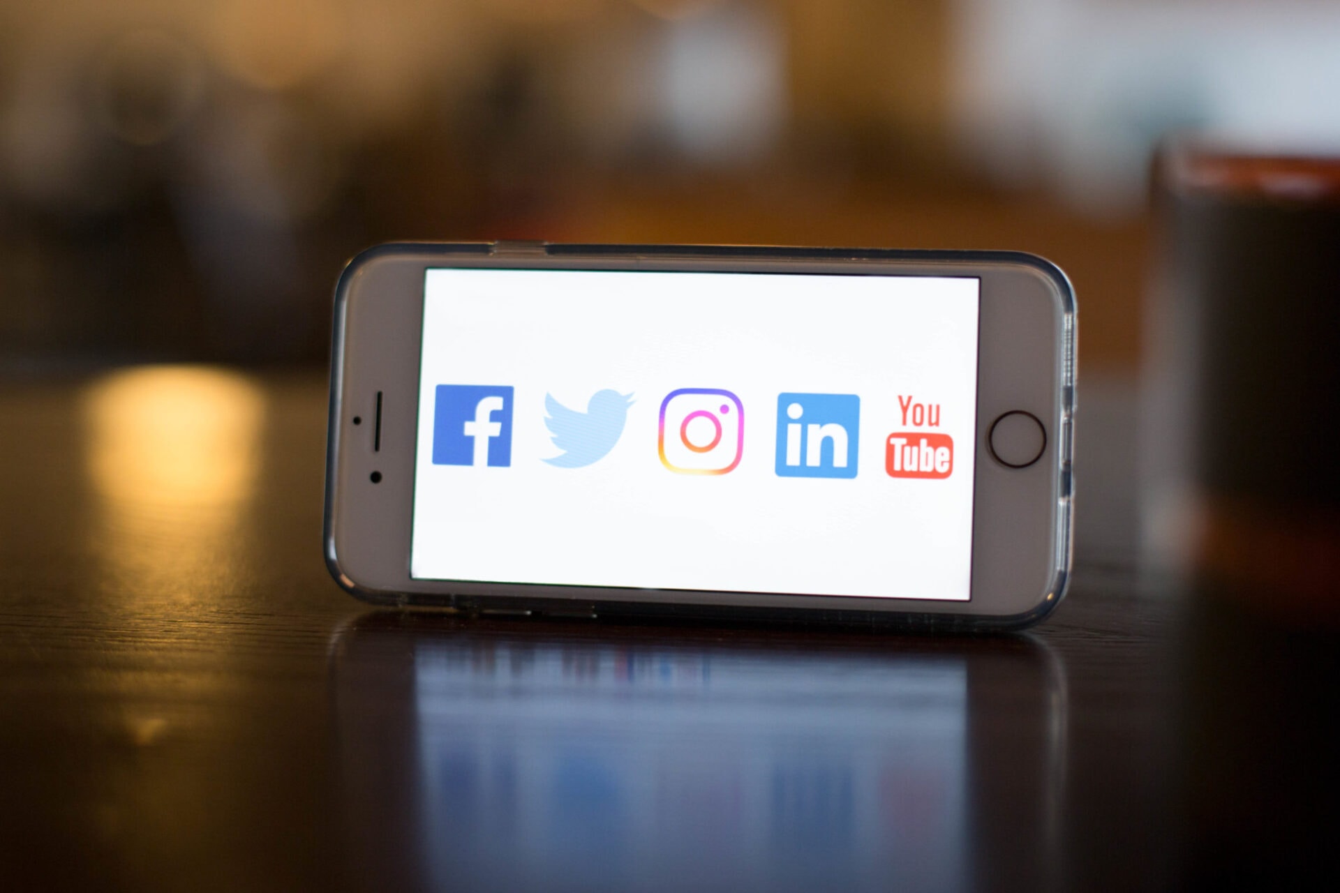 5 Reasons Why You Should Use Social Media for Video Marketing